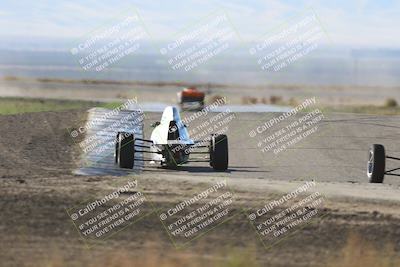 media/Oct-26-2025-CalClub SCCA (Sun) [[8ce1e69566]]/Group 6/Grapevine/